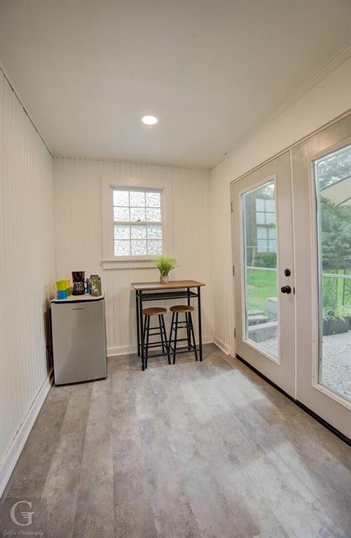 116 Loop Street Bossier City, LA 71111 - Photo 5 of 21 a room with furniture and window
