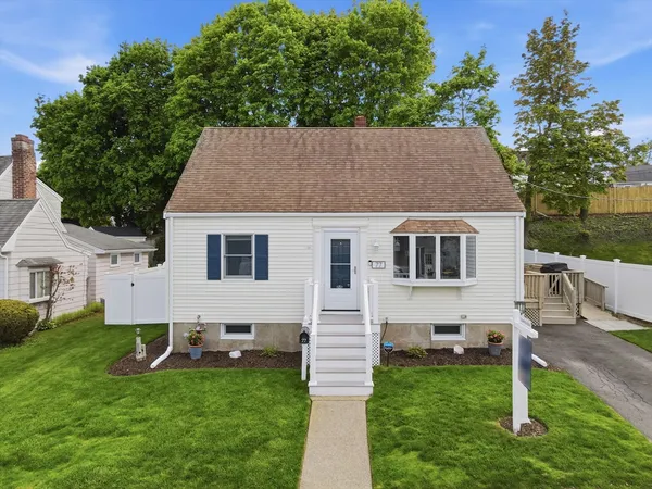 $640,000 | 77 Weyham Road, Weymouth, MA 02191