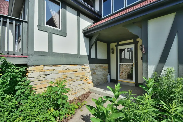 $759,000 | 3076 Red Fox Circle, Richfield, WI 53017