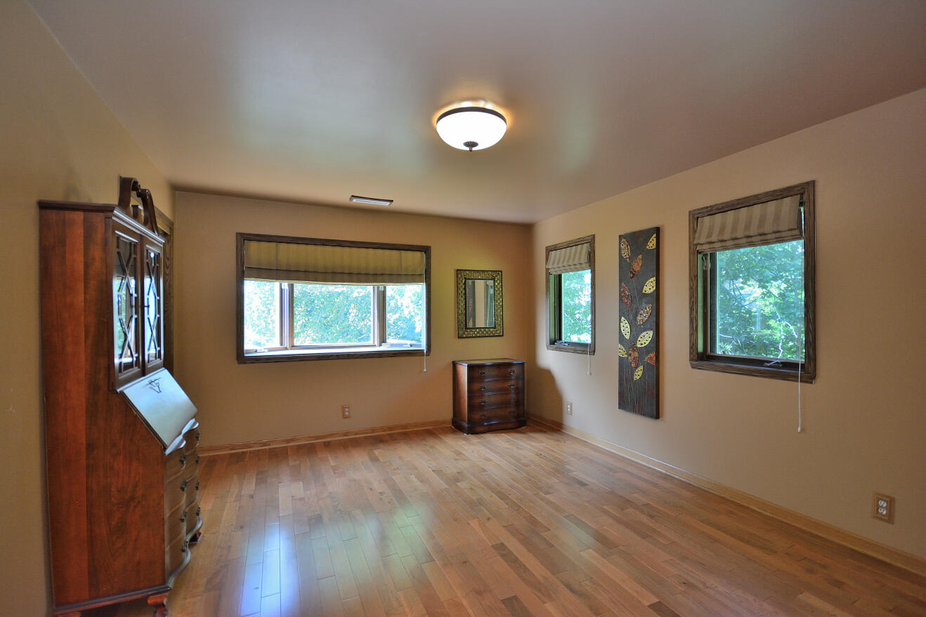 3076 Red Fox Circle Richfield, WI 53017 - Photo 26 of 71 BEDROOM