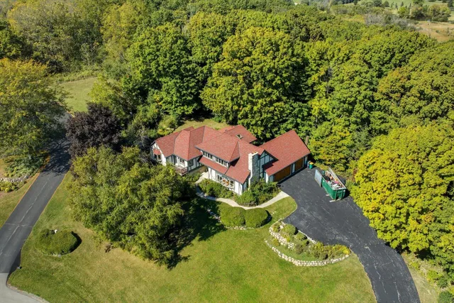 $759,000 | 3076 Red Fox Circle, Richfield, WI 53017