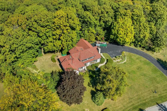 $759,000 | 3076 Red Fox Circle, Richfield, WI 53017