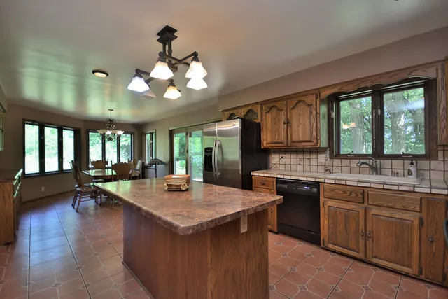 $759,000 | 3076 Red Fox Circle, Richfield, WI 53017