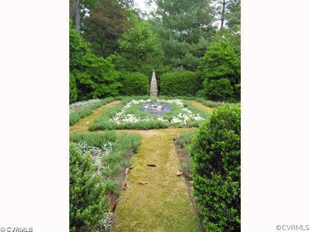 6302 Ridgeway Road Richmond, VA 23226 - Photo 12 of 12 Yard/Garden