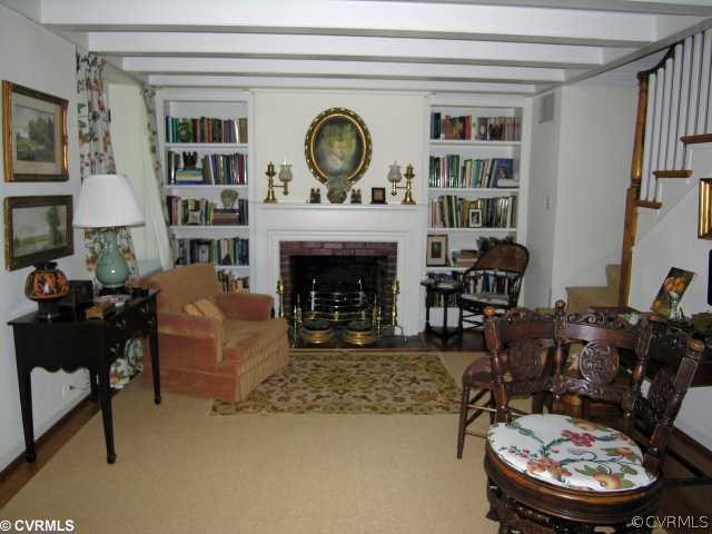 6302 Ridgeway Road Richmond, VA 23226 - Photo 3 of 12 Living Room