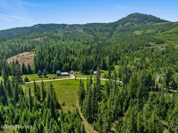 $739,900 | 929 Irish Road, Sagle, ID 83860