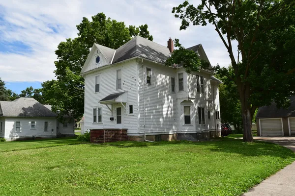 $99,900 | 216 Cleveland Avenue West, Winnebago, MN 56098