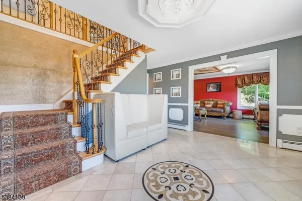 a view of entryway with a livingroom