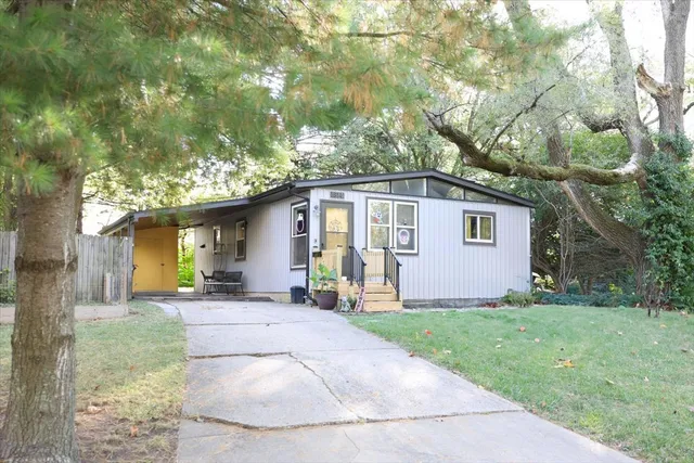 $170,000 | 1814 Larch Place, Urbana, IL 61801