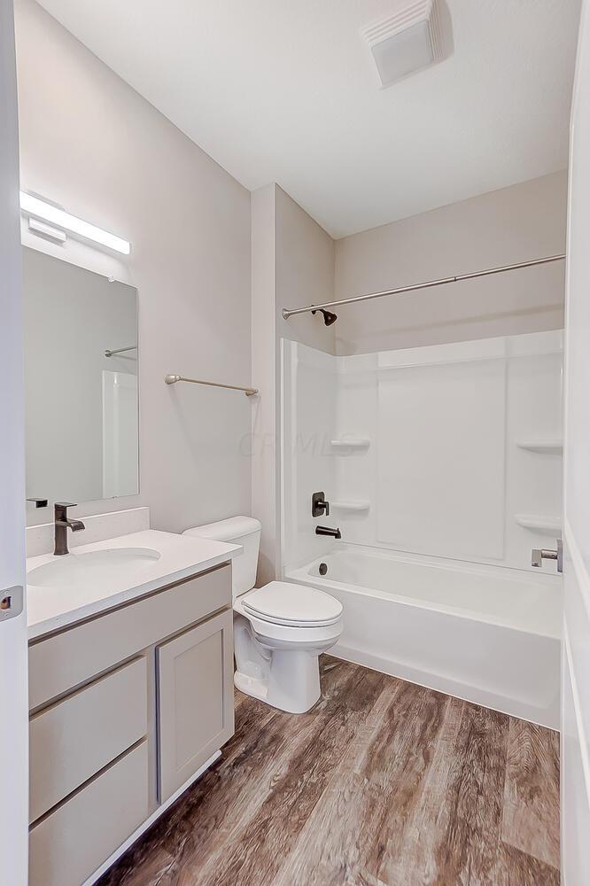 165 Lenell Loop Delaware, OH 43015 - Photo 8 of 15 Mainstay Hall Bath