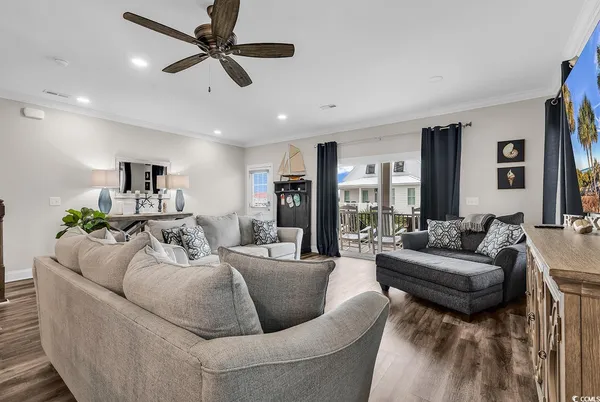 $1,095,000 | 156 Garden City Retreat Drive, Murrells Inlet, SC 29576