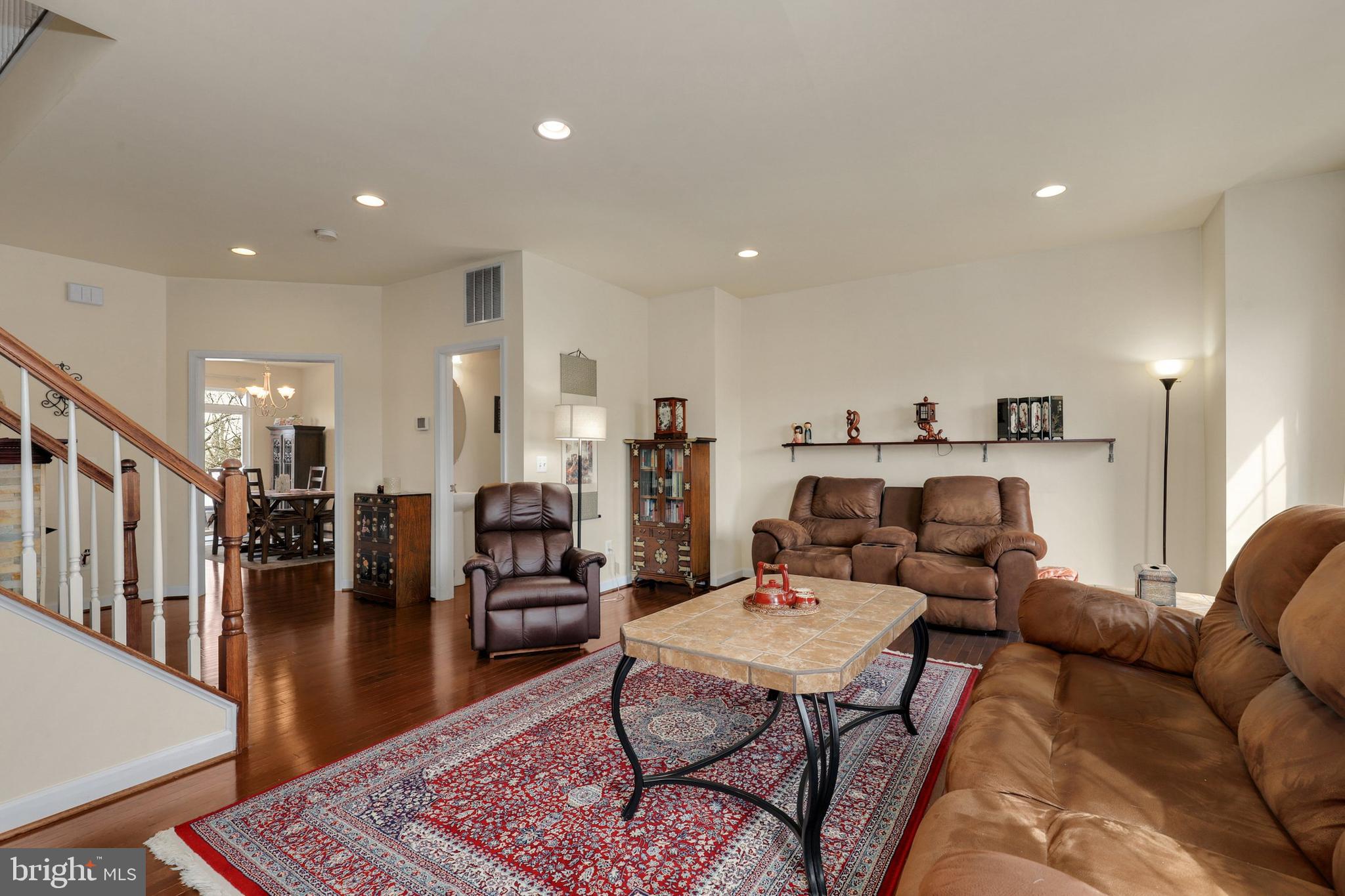 6303 Ralston Way Alexandria, VA 22310 - Photo 8 of 52