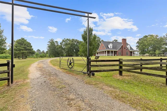 $945,500 | 1321 North Fm 1970, Timpson, TX 75975