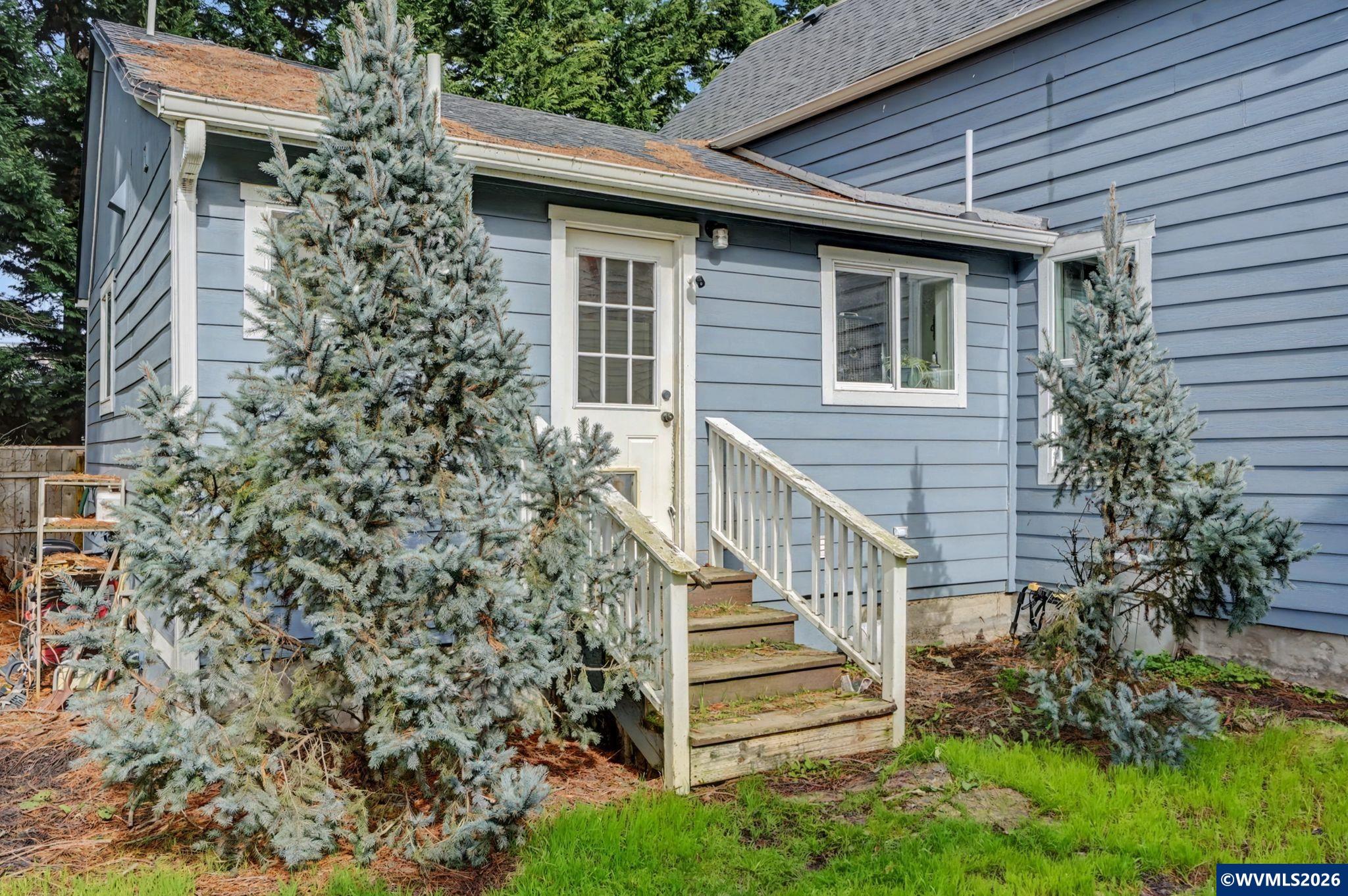 213 Mill Street Silverton, OR 97381 - Photo 25 of 30