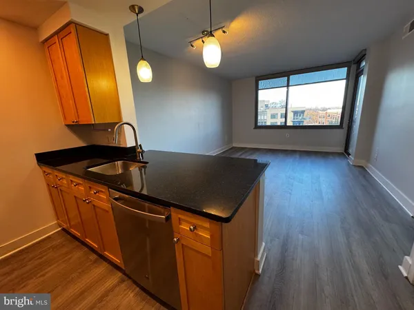 $2,500 | 2001 15th Street North, Unit 621, Arlington, VA 22201