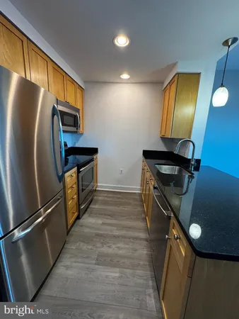 $2,500 | 2001 15th Street North, Unit 621, Arlington, VA 22201
