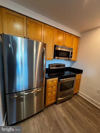 $2,500 | 2001 15th Street North, Unit 621, Arlington, VA 22201