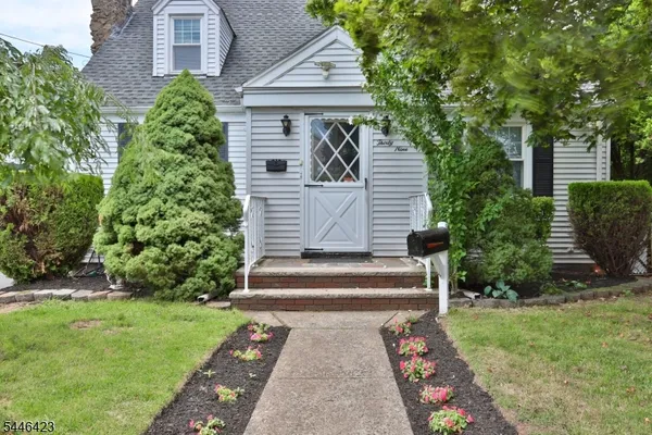 $600,000 | 39 Chestnut Street, Wallington, NJ 07057