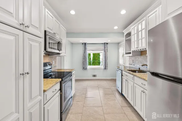 $650,000 | 5 Grace Drive, Old Bridge, NJ 08857