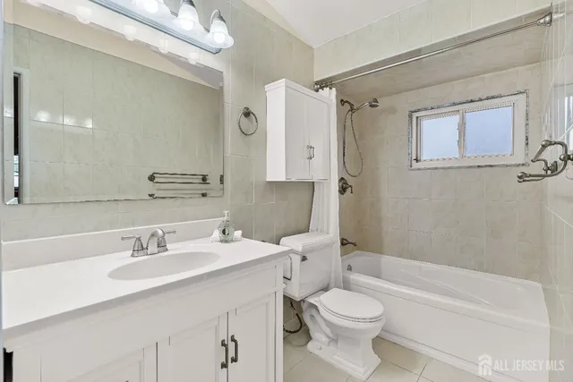 $650,000 | 5 Grace Drive, Old Bridge, NJ 08857