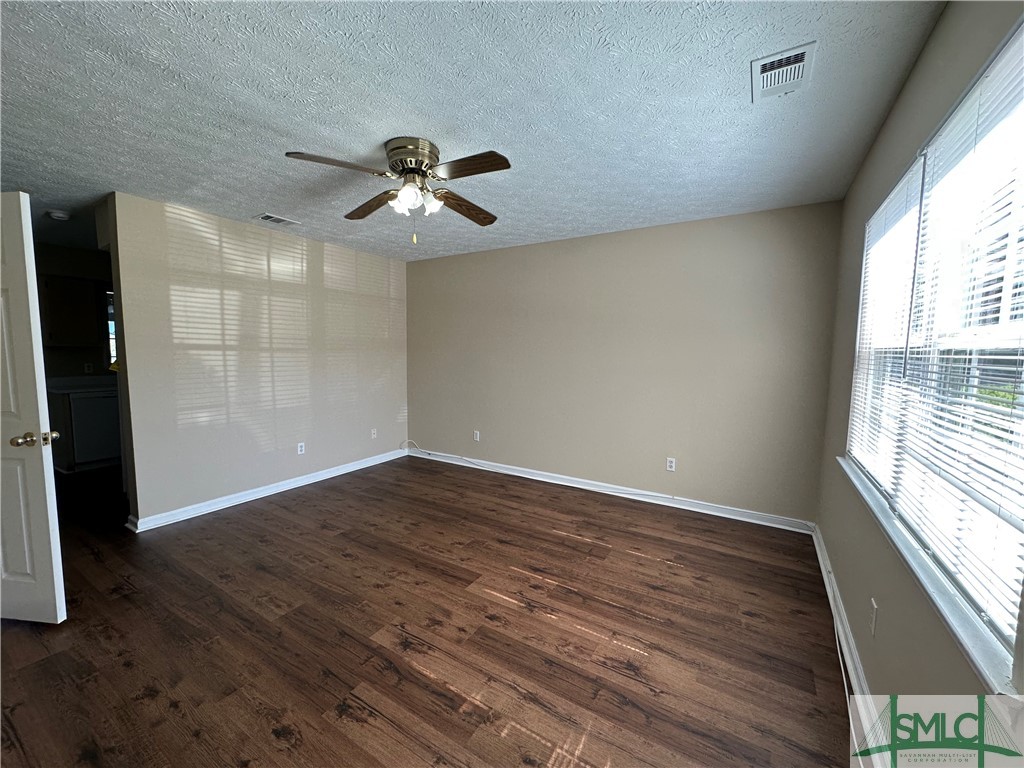 74 Casey Drive, Unit E Richmond Hill, GA 31324 - Photo 3 of 10