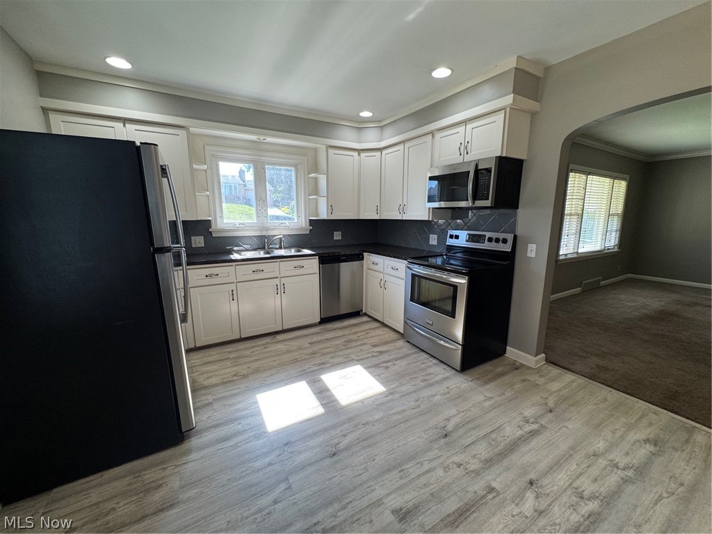 145 Anna Avenue Northwest Canton, OH 44708 - Photo 6 of 27 Kitchen