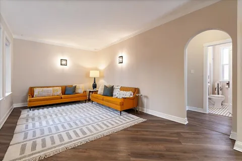 $350,000 | 2231 North Bissell Street, Unit 1E, Chicago, IL 60614