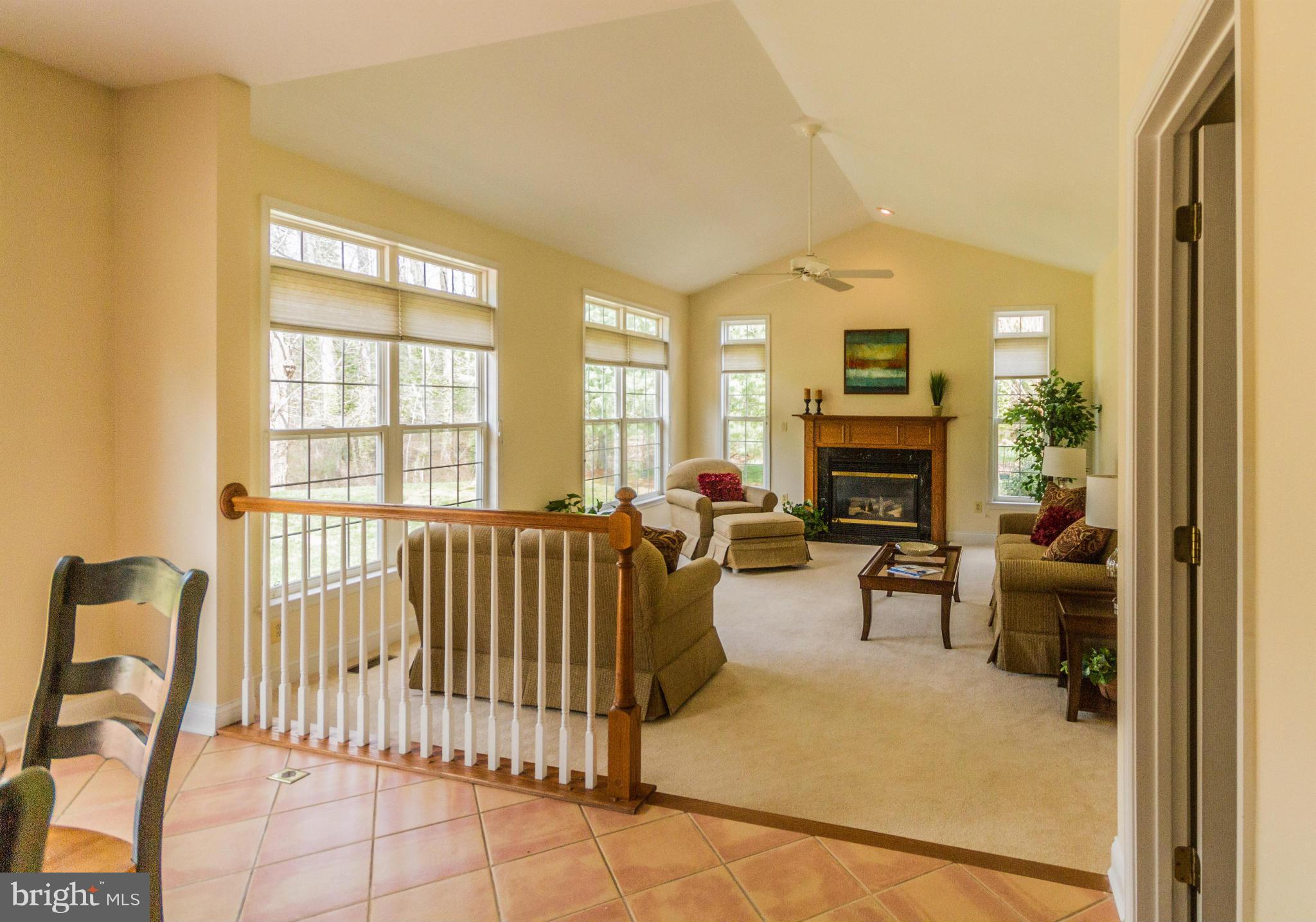 1901 Manor Grove Road Annapolis, MD 21401 - Photo 13 of 30 Family Room