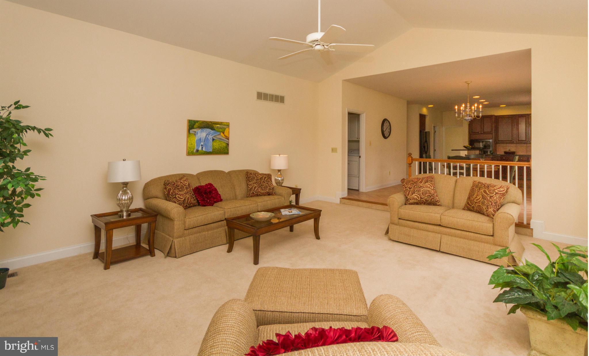 1901 Manor Grove Road Annapolis, MD 21401 - Photo 14 of 30 Family Room