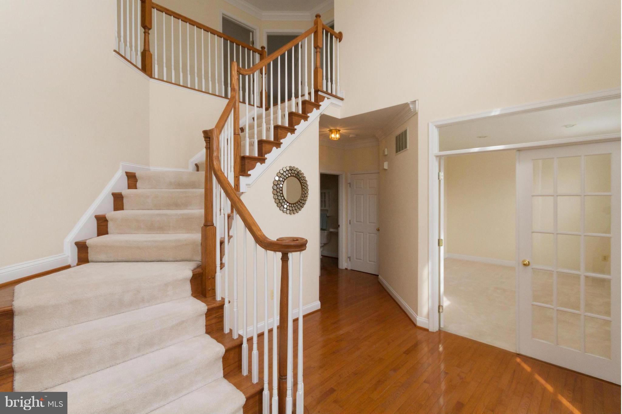 1901 Manor Grove Road Annapolis, MD 21401 - Photo 4 of 30 Foyer