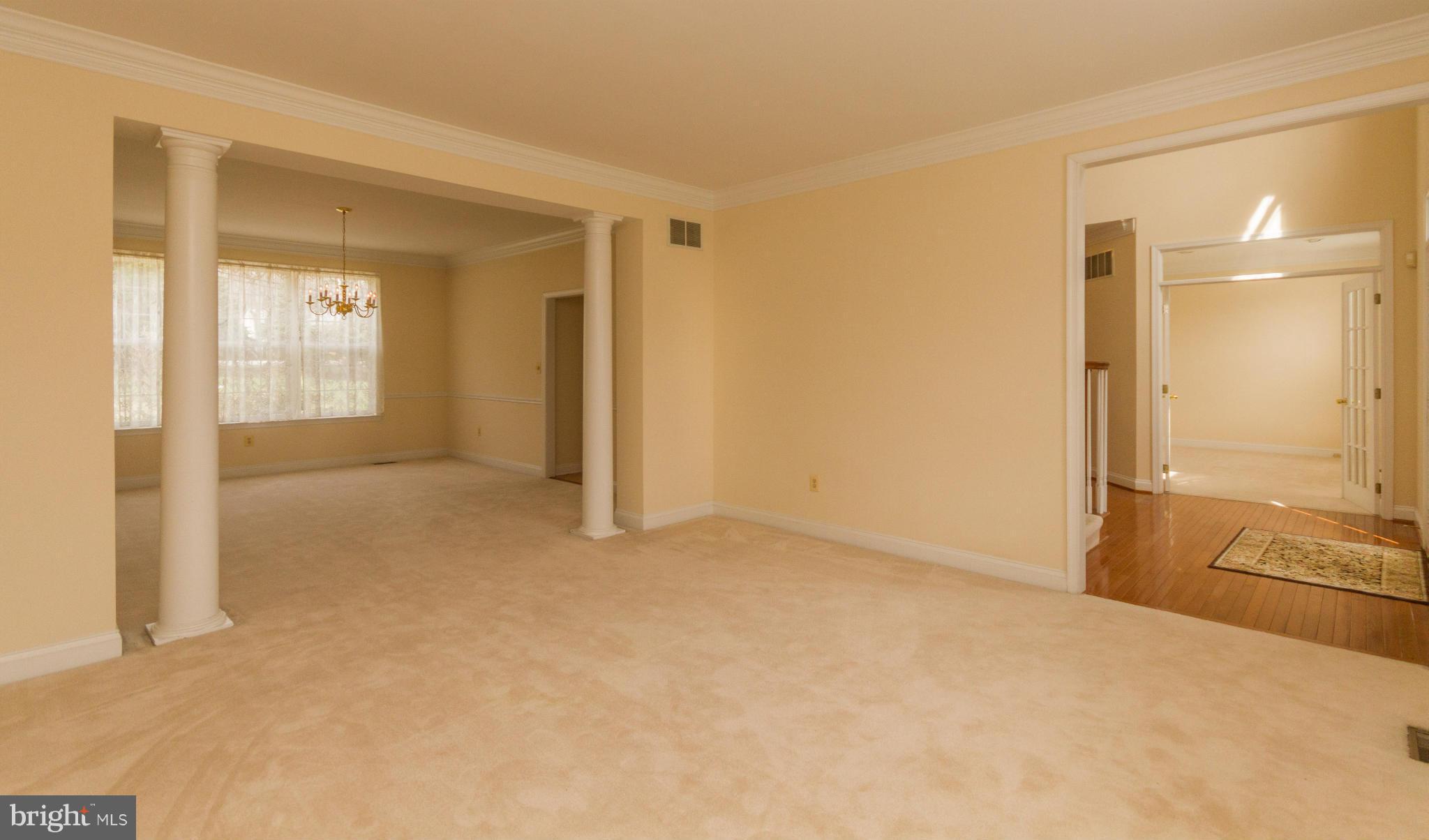 1901 Manor Grove Road Annapolis, MD 21401 - Photo 6 of 30 Living and Dining Room