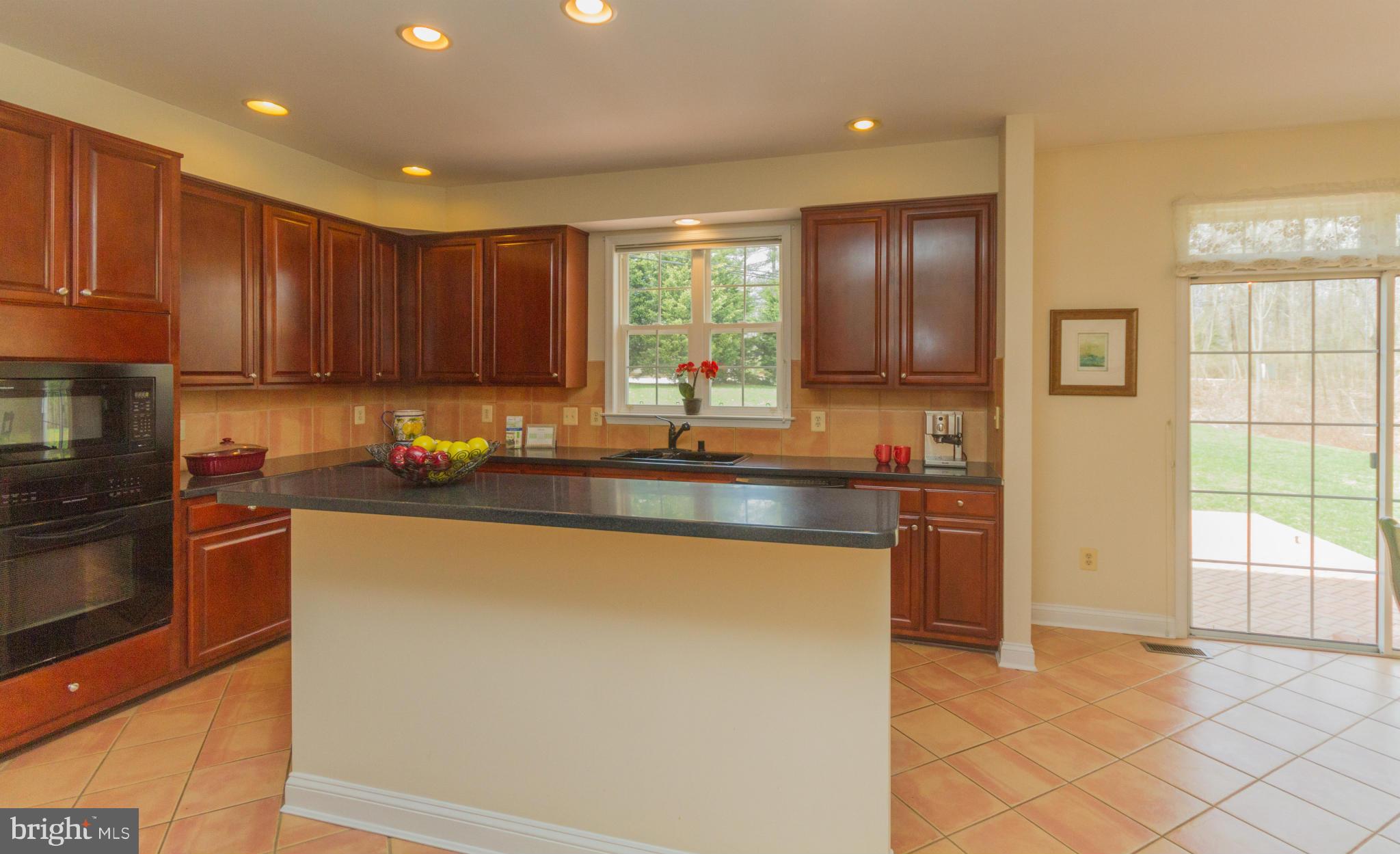 1901 Manor Grove Road Annapolis, MD 21401 - Photo 7 of 30 Kitchen