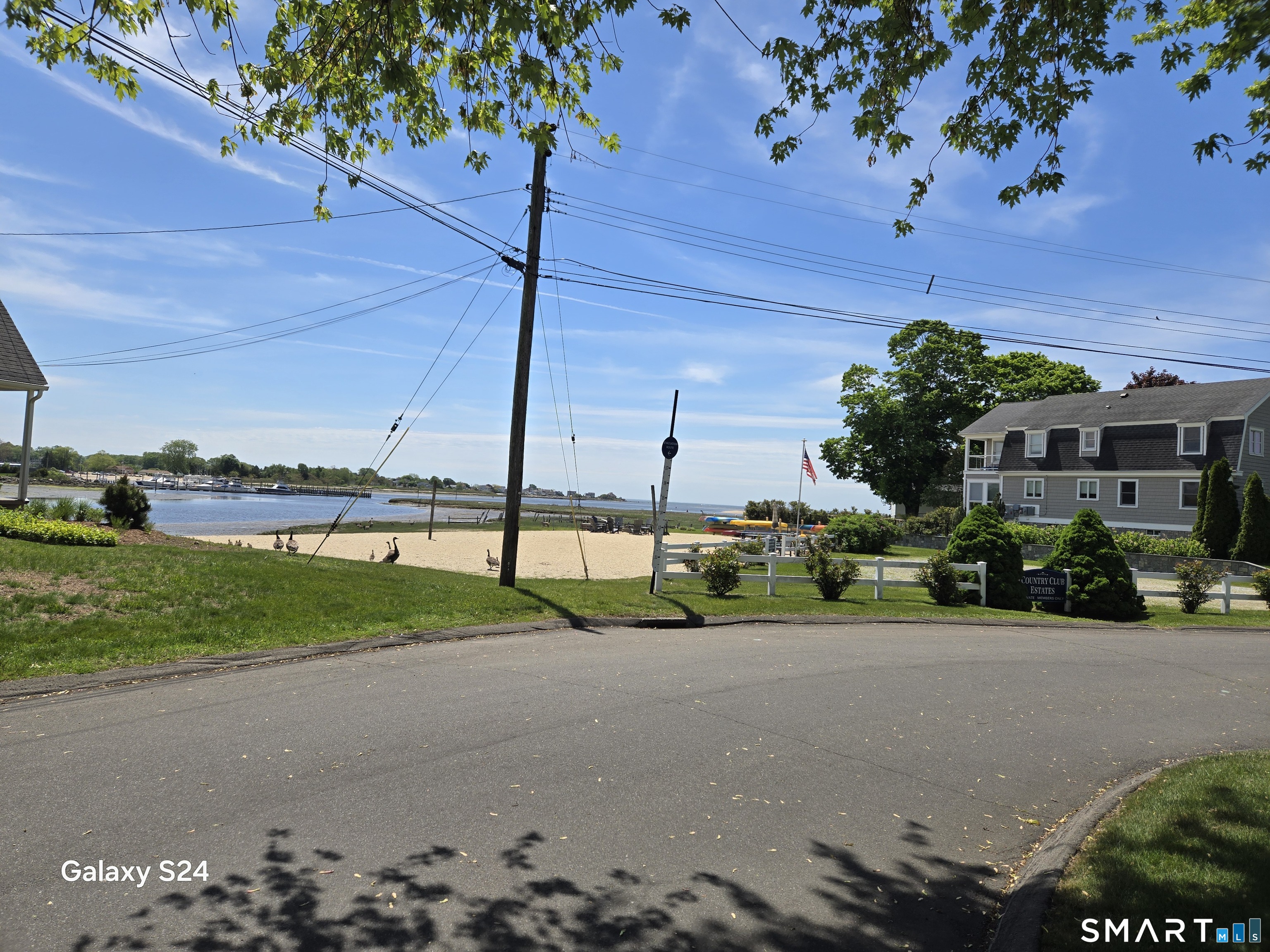 24 Indian Drive Clinton, CT 06413 - Photo 4 of 35
