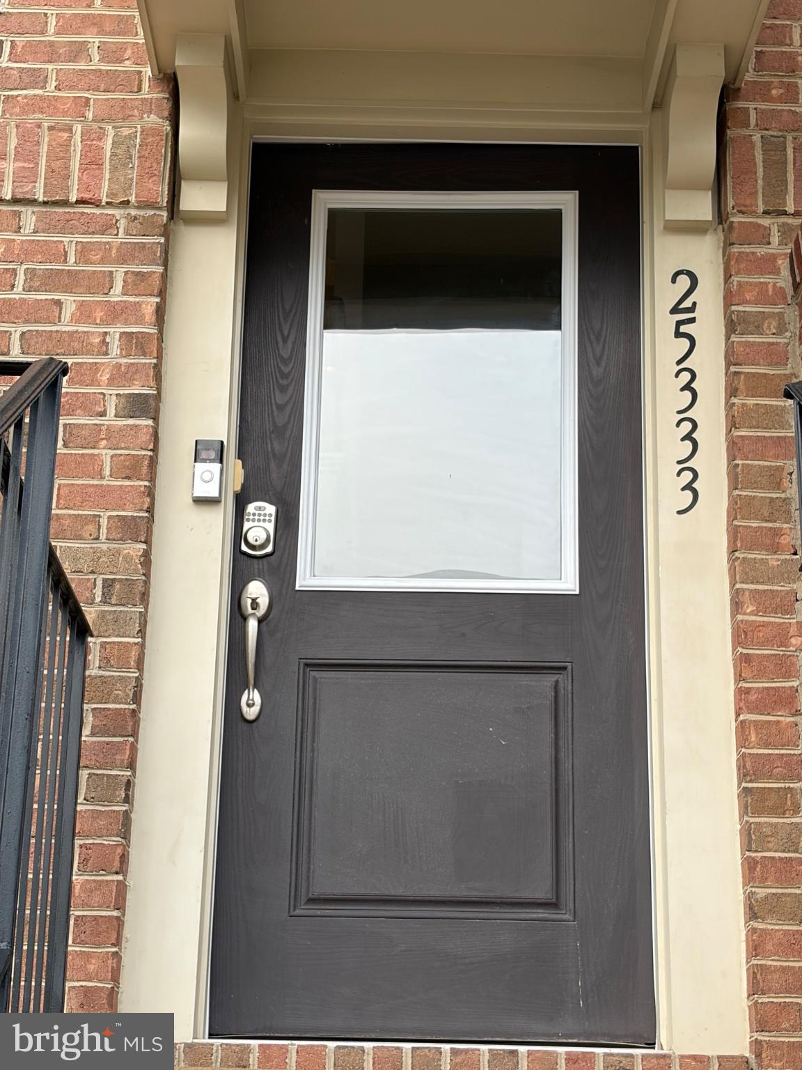 25333 Wakestone Terrace Chantilly, VA 20152 - Photo 2 of 109 Inviting entrance with modern charm.