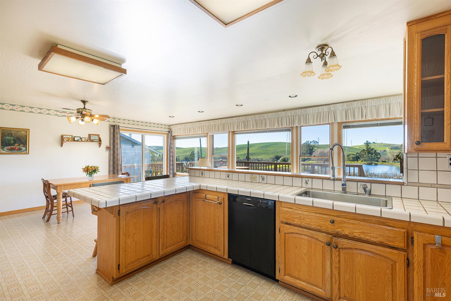 1289 Duhig Road Napa, CA 94559 - Photo 18 of 71