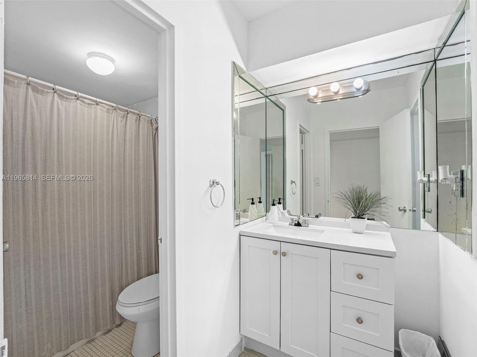 100 Lincoln Road, Unit 417 Miami Beach, FL 33139 - Photo 17 of 33