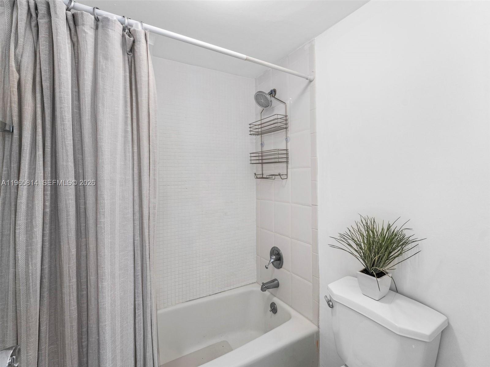 100 Lincoln Road, Unit 417 Miami Beach, FL 33139 - Photo 19 of 33