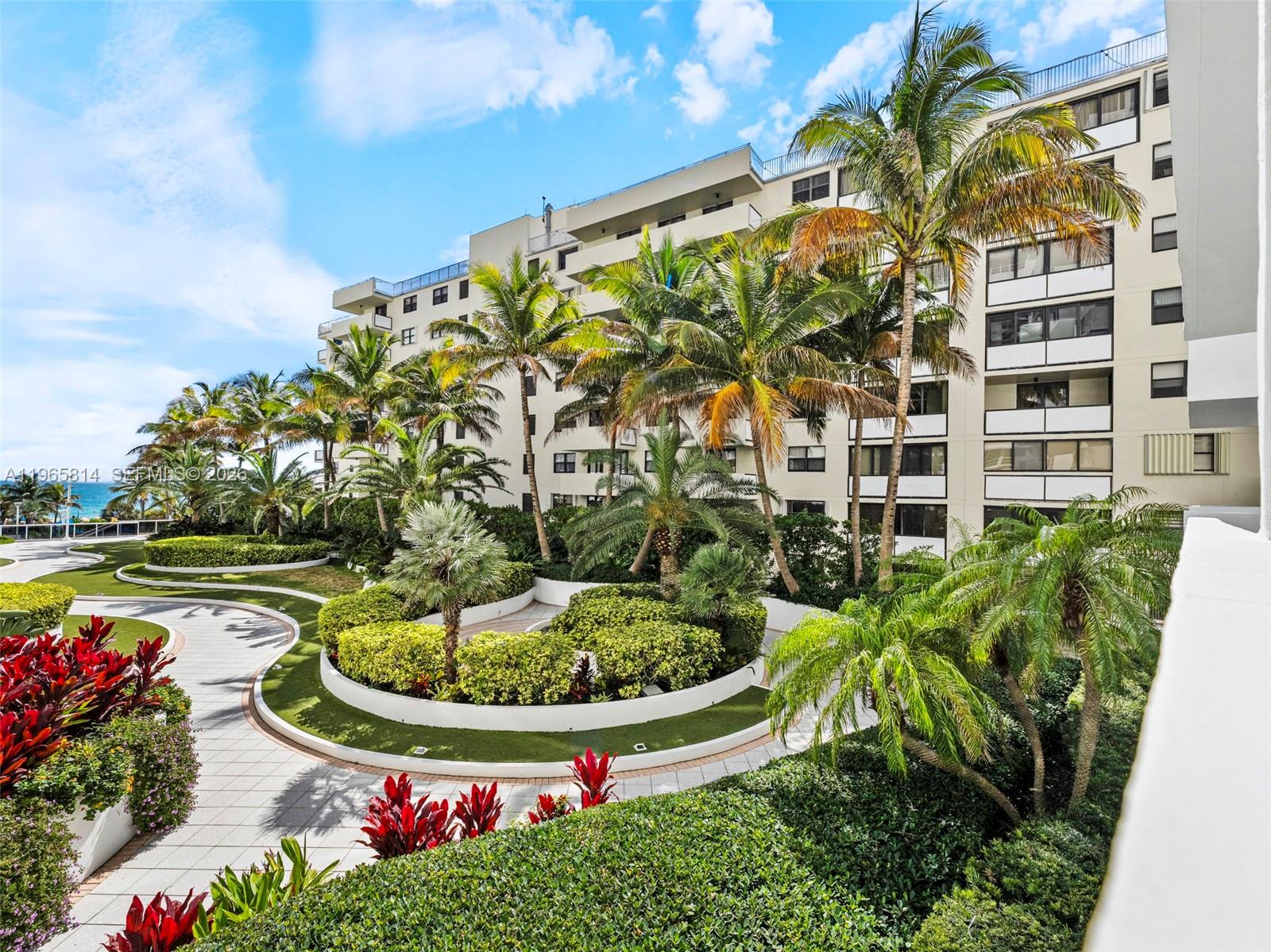 100 Lincoln Road, Unit 417 Miami Beach, FL 33139 - Photo 7 of 33