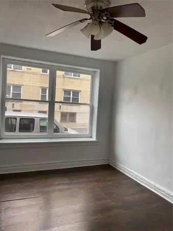 $2,350 | 154 Radford Street, Unit 1F, Yonkers, NY 10705