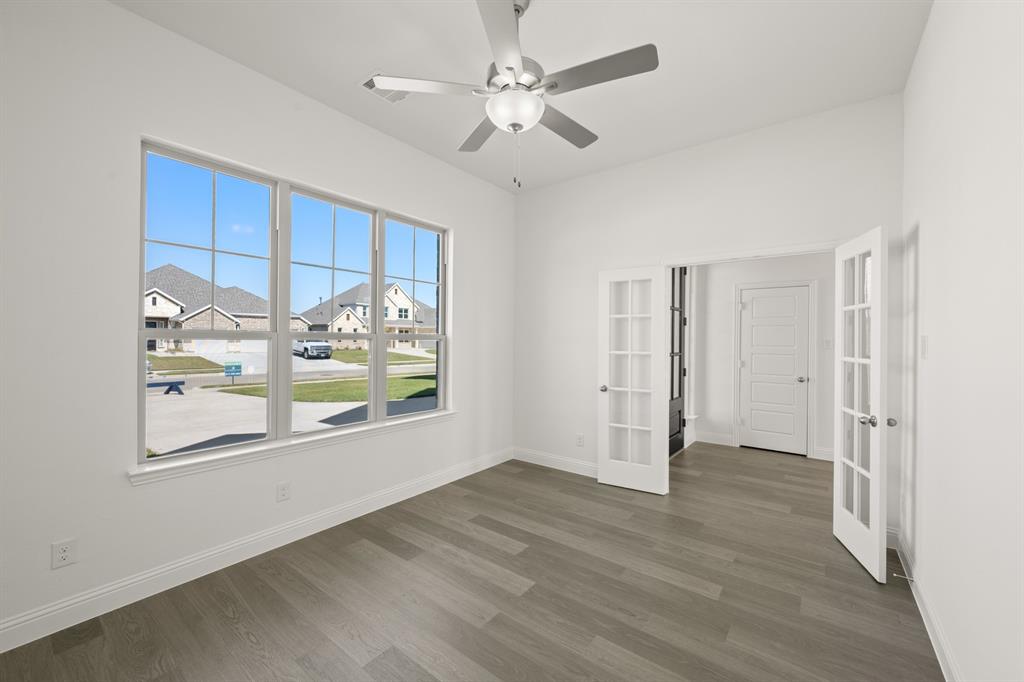 974 Reeves Drive DeSoto, TX 75115 - Photo 4 of 30 974 Reeves- Study-1