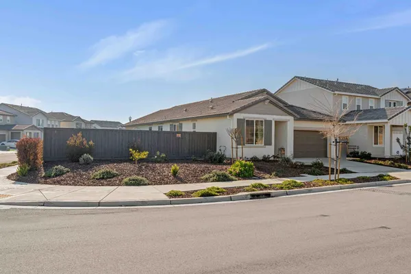 $735,000 | 976 Garzas Street, Lathrop, CA 95330