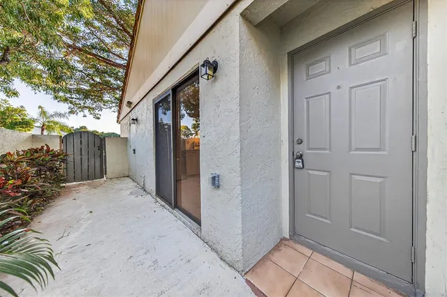 $3,000 | 489 Hardwood Place, Unit 489, Boca Raton, FL 33431