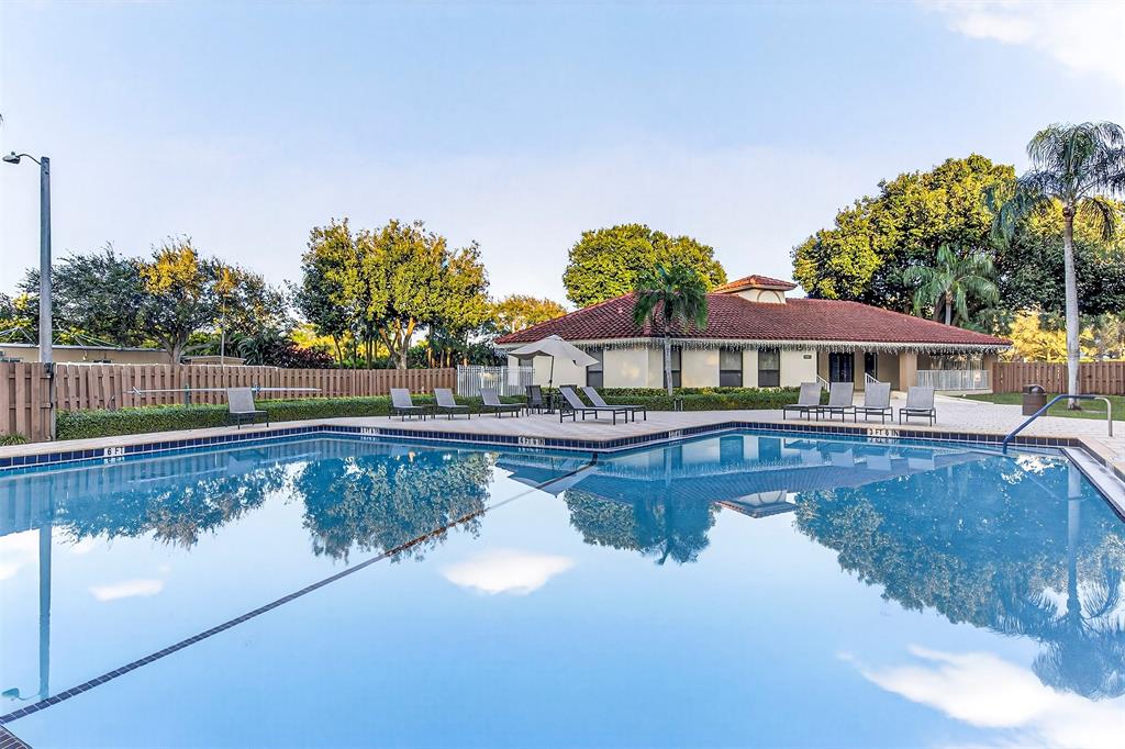 489 Hardwood Place, Unit 489 Boca Raton, FL 33431 - Photo 37 of 43