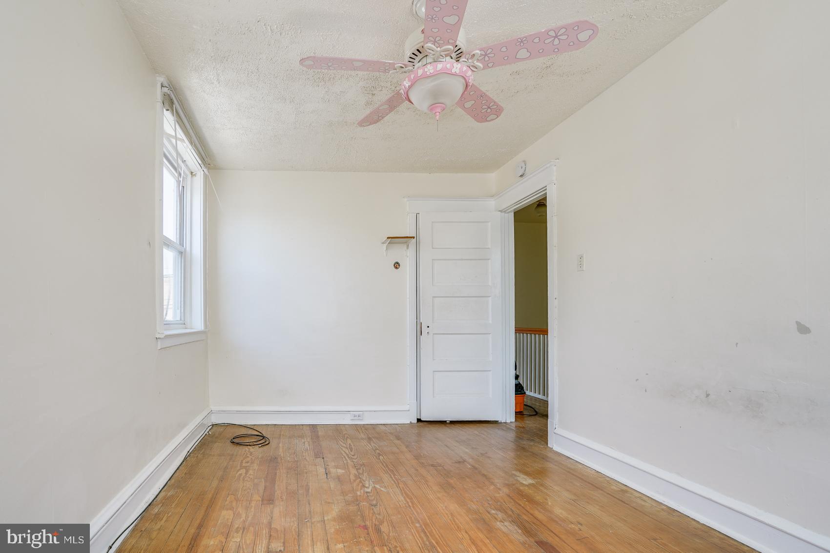 180 Wellington Road Upper Darby, PA 19082 - Photo 22 of 31 Back bedroom 2 view