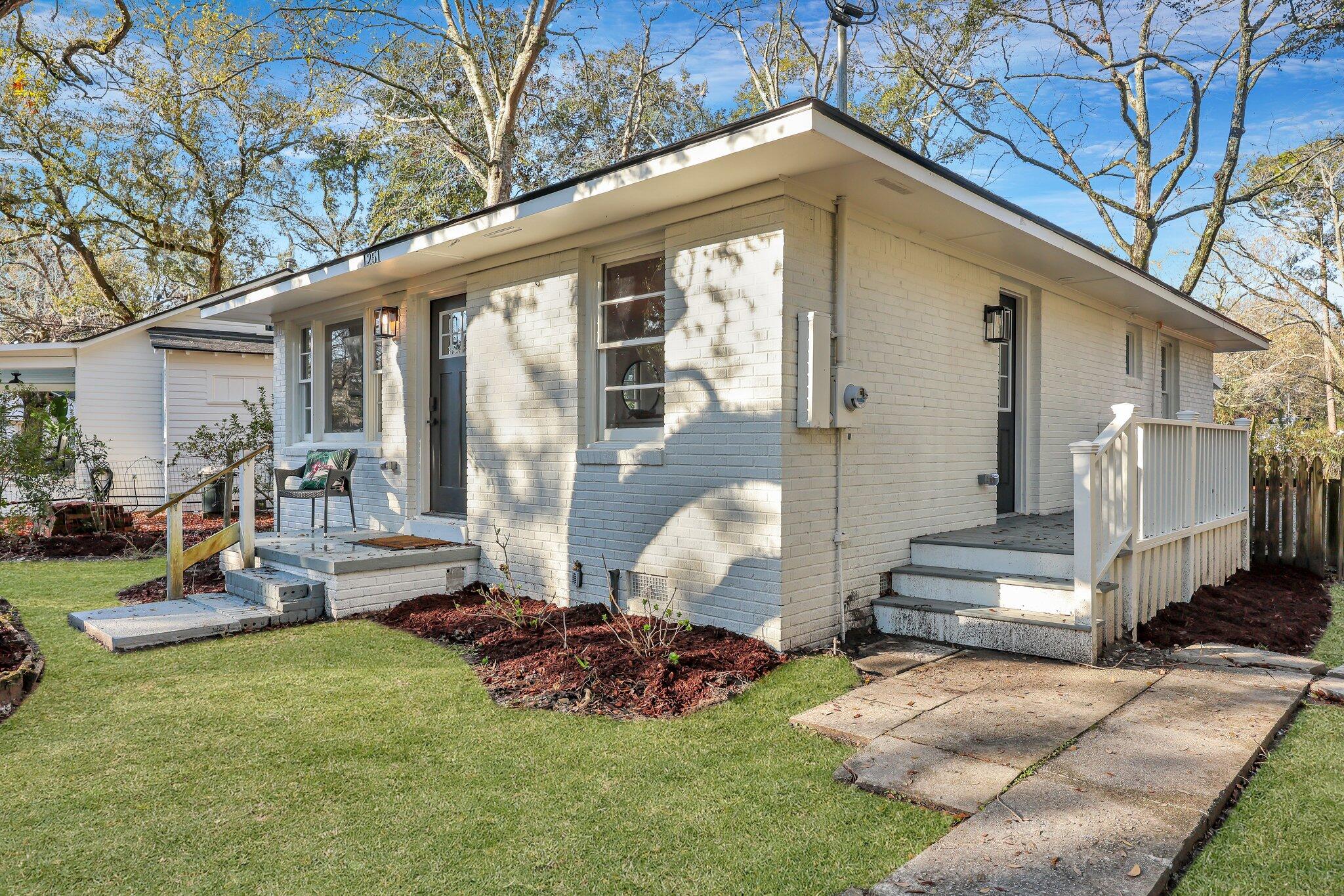 1251 Wisteria Road Charleston, SC 29407 - Photo 13 of 16 Welcome Home!