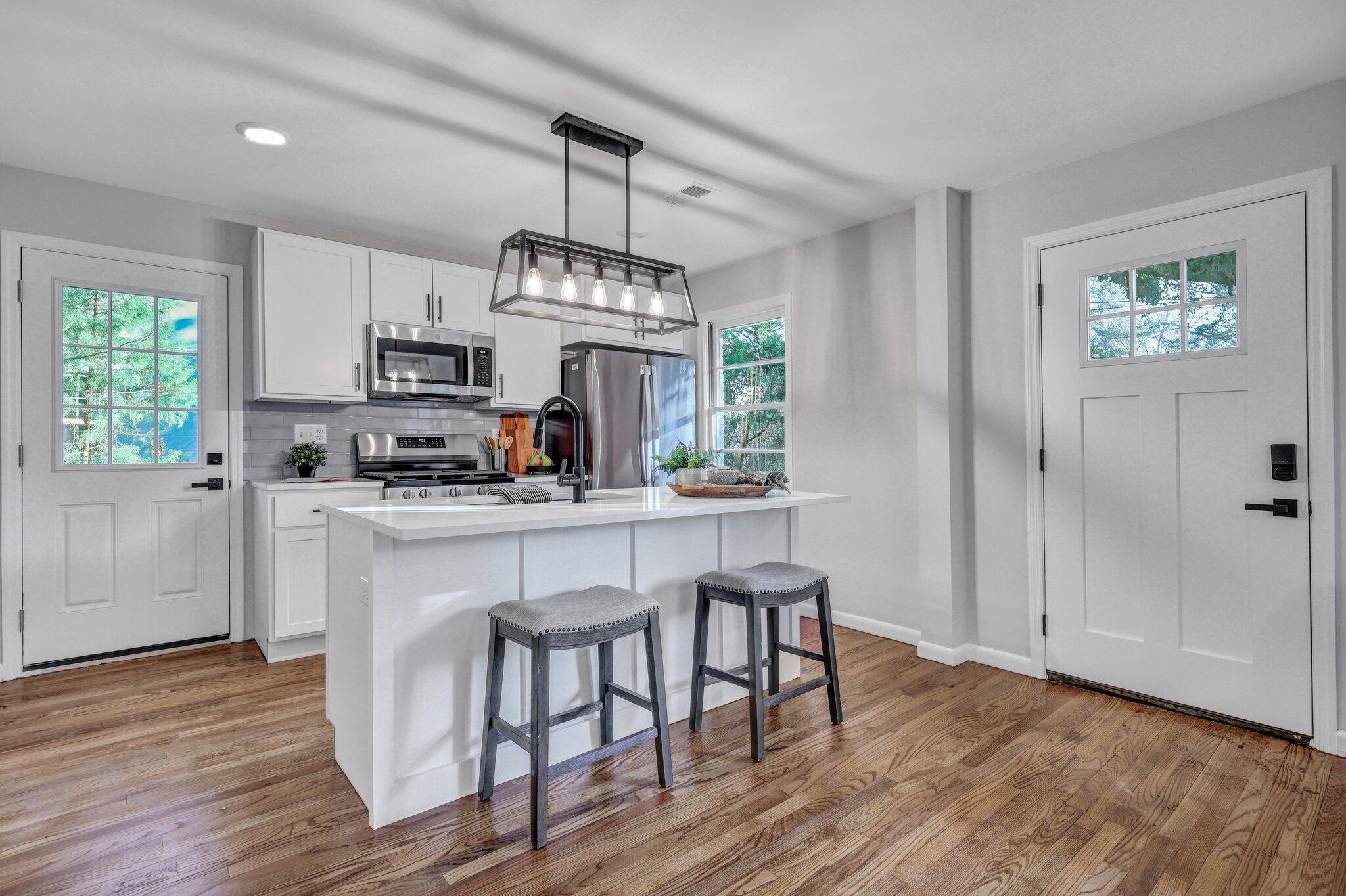 1251 Wisteria Road Charleston, SC 29407 - Photo 5 of 16 Eat-In Kitchen