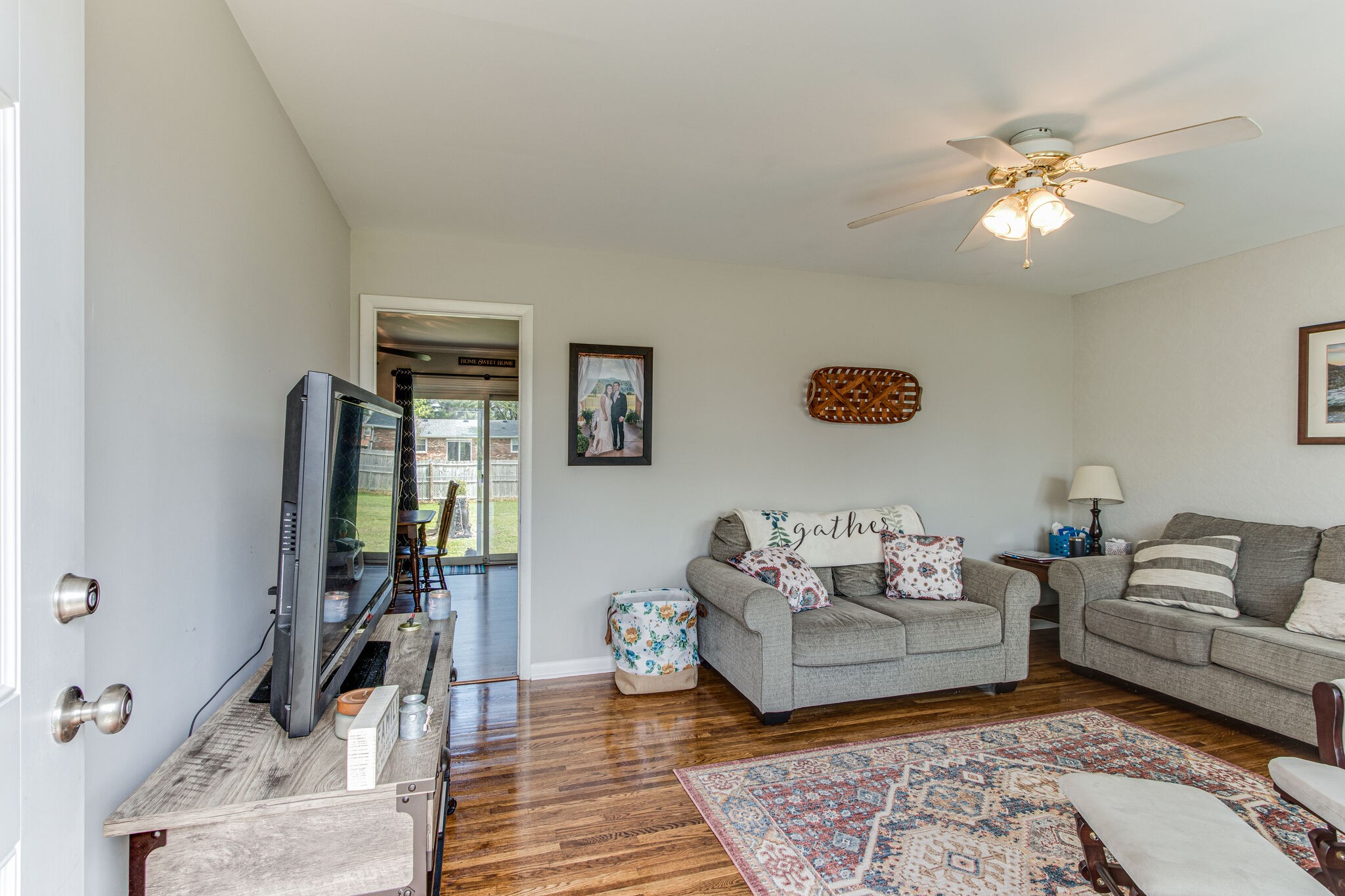 2234 South Ranch Road Murfreesboro, TN 37129 - Photo 3 of 29 a living room with furniture and wooden floor
