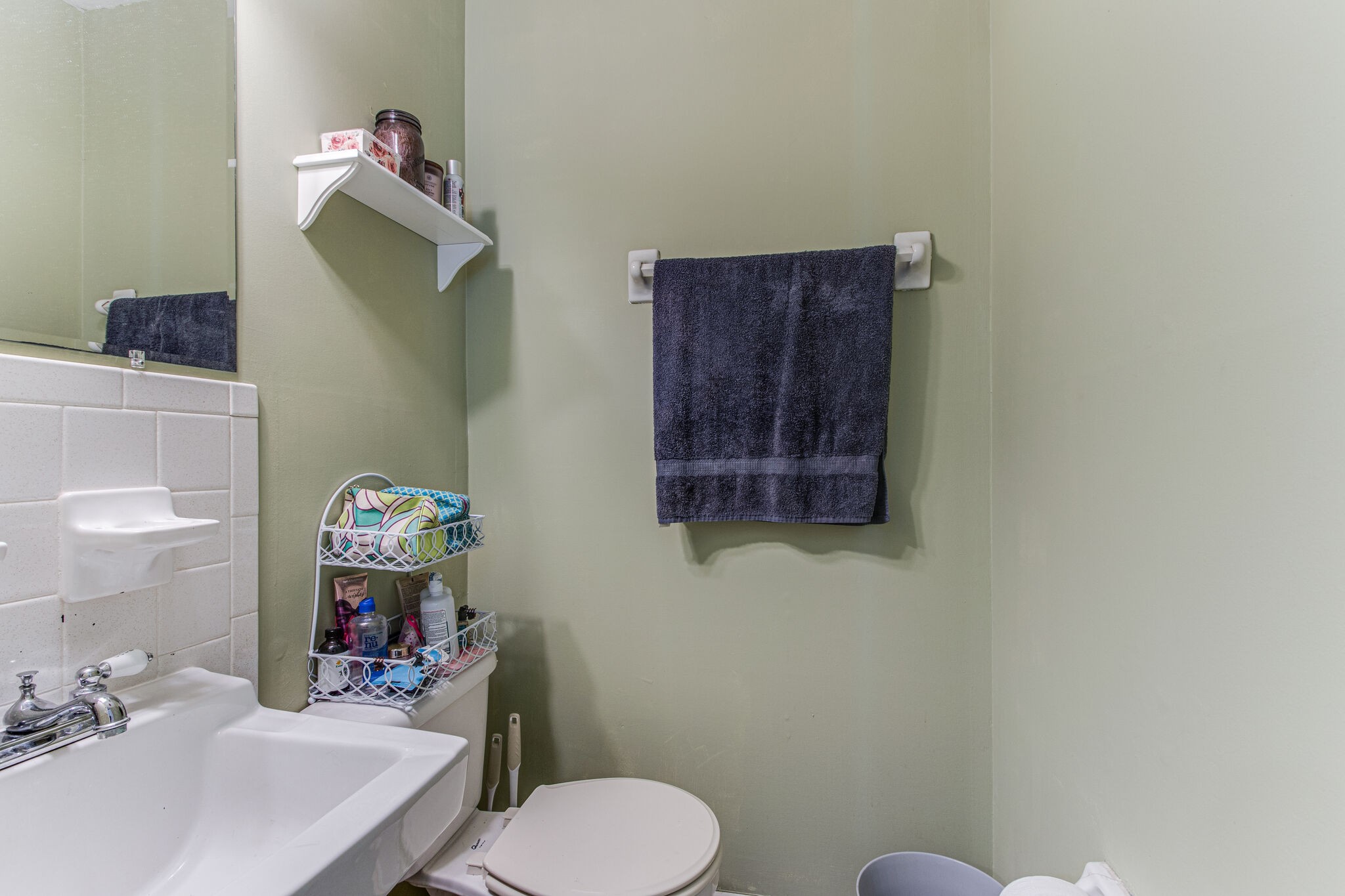 2234 South Ranch Road Murfreesboro, TN 37129 - Photo 24 of 29 a bathroom with a toilet sink and mirror