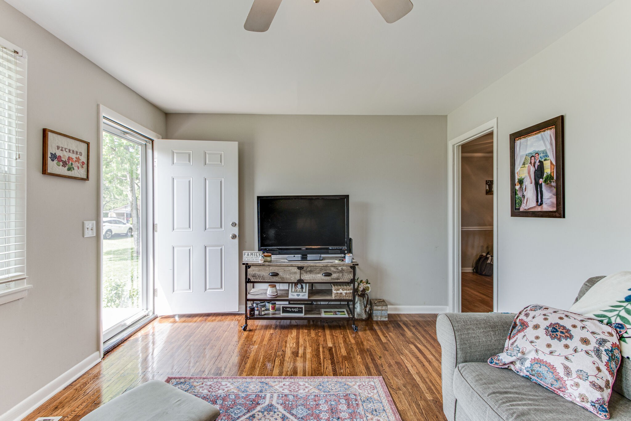 2234 South Ranch Road Murfreesboro, TN 37129 - Photo 5 of 29 a living room with furniture and a flat screen tv