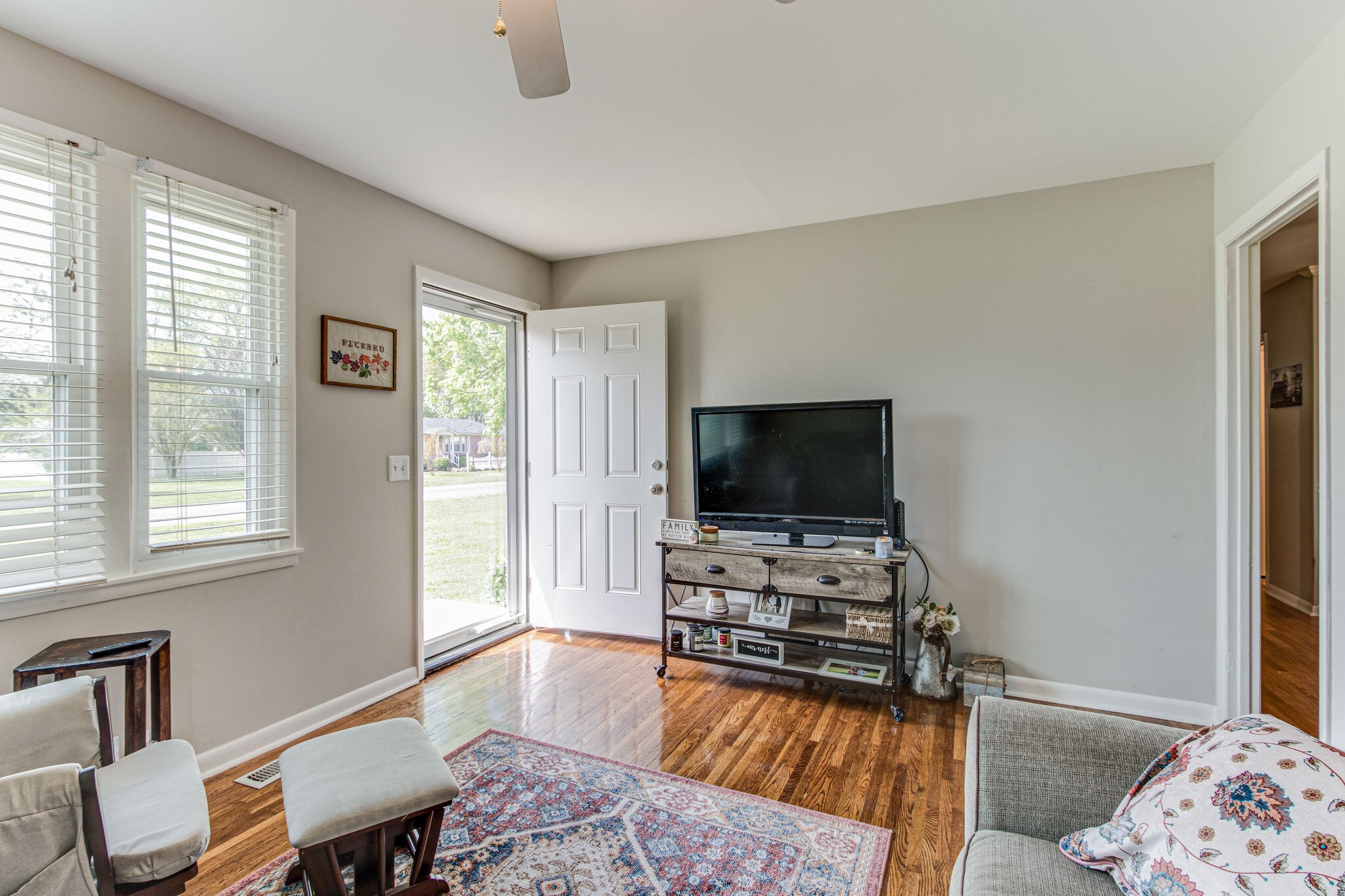 2234 South Ranch Road Murfreesboro, TN 37129 - Photo 6 of 29 a living room with furniture and a flat screen tv